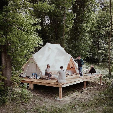 Domaine De Cherimont - Logement Insolite En Groupe Andenne Exterior foto