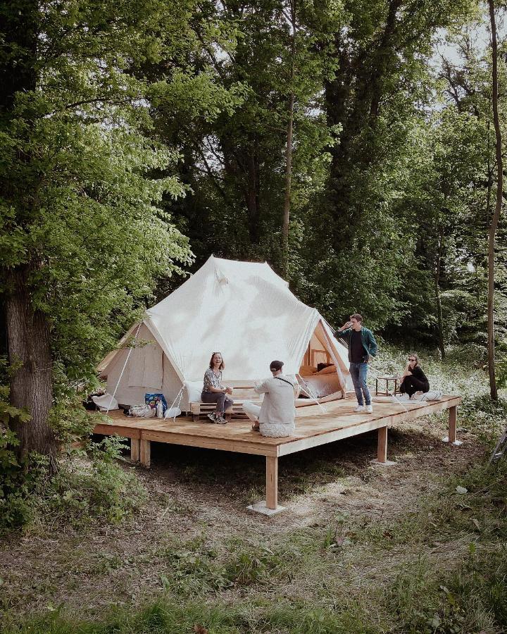 Domaine De Cherimont - Logement Insolite En Groupe Andenne Exterior foto