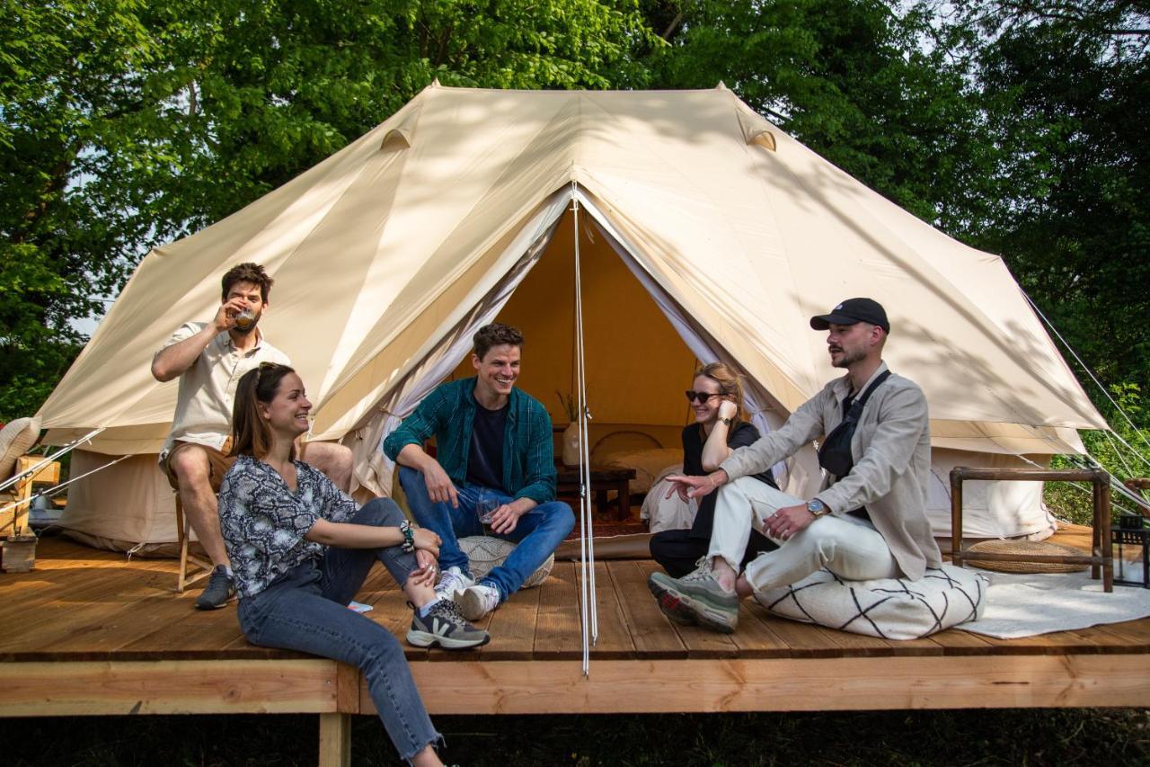 Domaine De Cherimont - Logement Insolite En Groupe Andenne Exterior foto